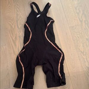 Speedo Women’s Pure Intent Closed back size 23
